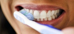 Как правильно чистить зубы?